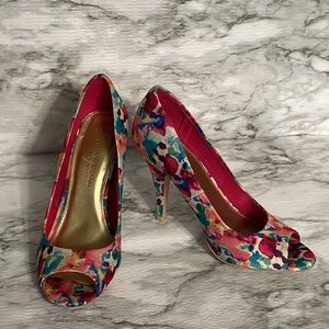 Christian Siriano, splatter, peep toe, heeled pumps.